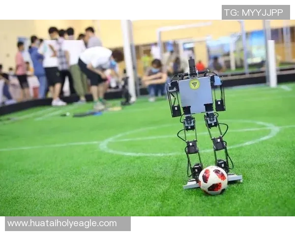 足球明星机器人助力青少年足球梦想实现新篇章 足球明星机器人助力青少年足球梦想实现新篇章